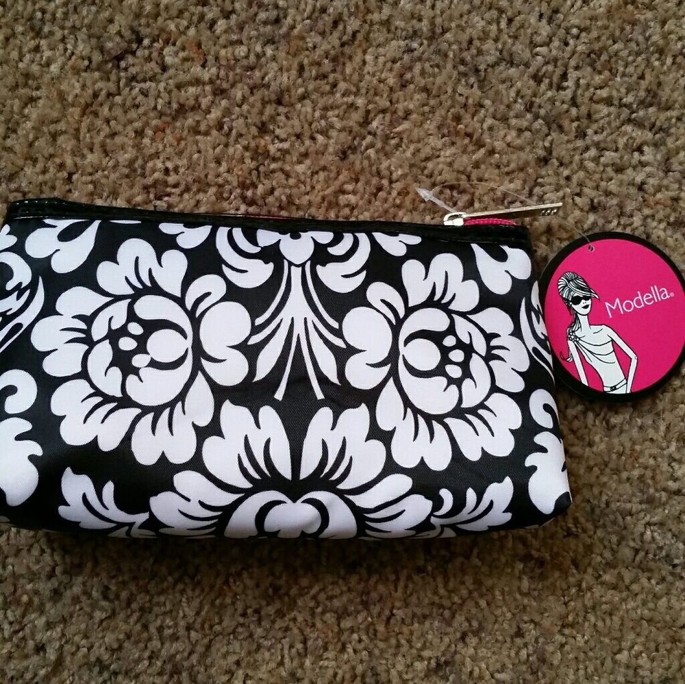 Cosmetic Bag 👛